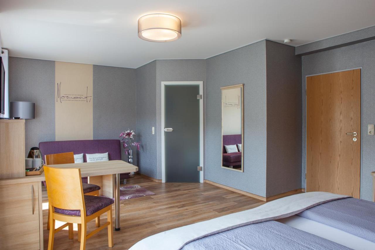 Hotel-Restaurant-Weingut Kapellenhof クロッテン エクステリア 写真
