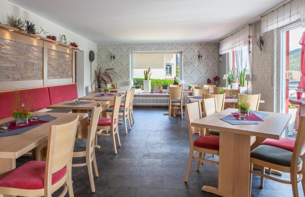 Hotel-Restaurant-Weingut Kapellenhof クロッテン エクステリア 写真