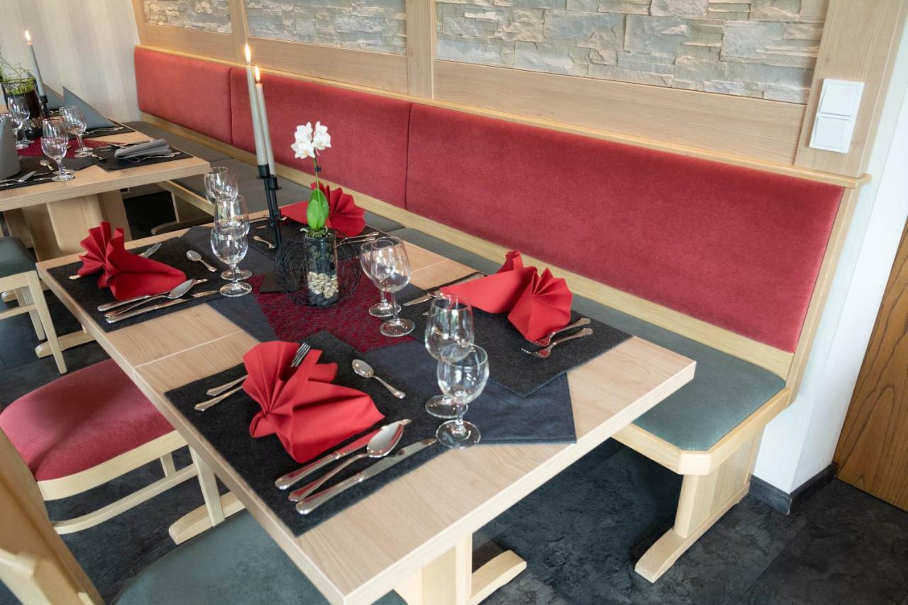 Hotel-Restaurant-Weingut Kapellenhof クロッテン エクステリア 写真